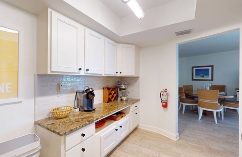 Ilexhurst Condo | Gulf-front condo with Gulf view, beach access, pool, tennis, & balcony