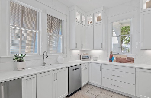 Sunnyside House | Gulf Front Home- Carillon Beach - The White House by Royal Destinations
