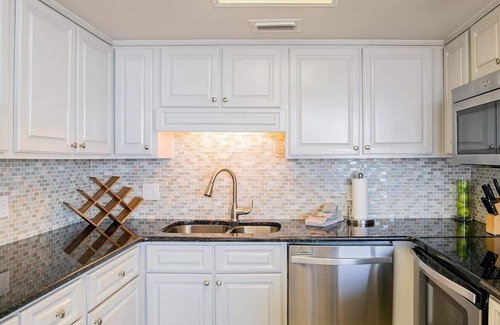 Orange Beach Condo | Gulf Front! Indoor Pool Newly Decorated Amazing Views Discounts! Phoenix VII