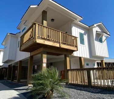 Old Town House | Gulf-View, New-Build w/Pool, & EV Charging