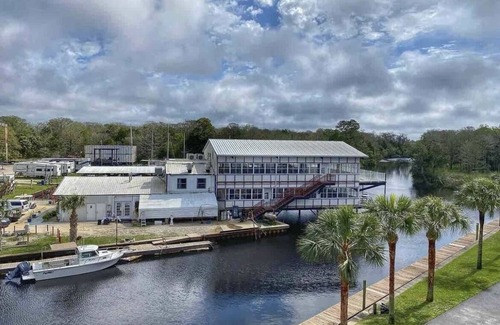Suwannee Condo | Gulf Views