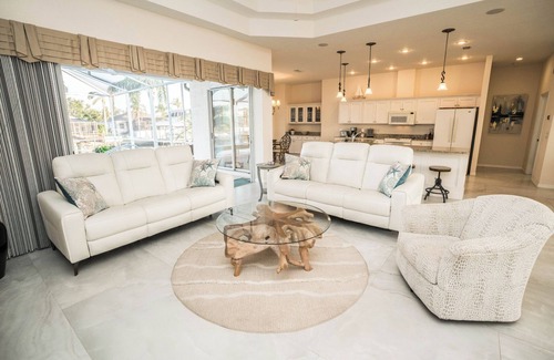 Apollo Beach House | Gulfcoast Oasis: Pool, Dock, Coastal Comfort