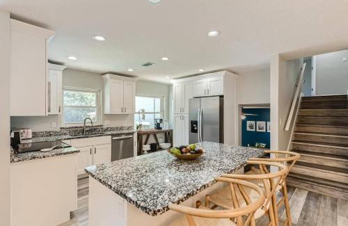Seminole House | Gulfside Retreat Big Family Near Clearwater StPete