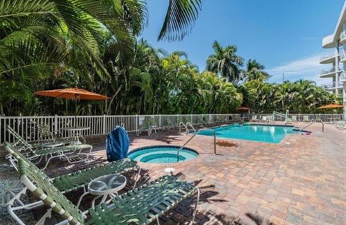 Treasure Island Apartment | Gulfview Getaway