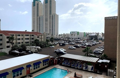 South Padre Island Condo | Gulfview Hideaway-Spectacular Pool & Beach Access!
