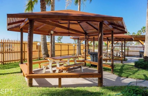 South Padre Island Condo | Gulfview II #410 Luxe