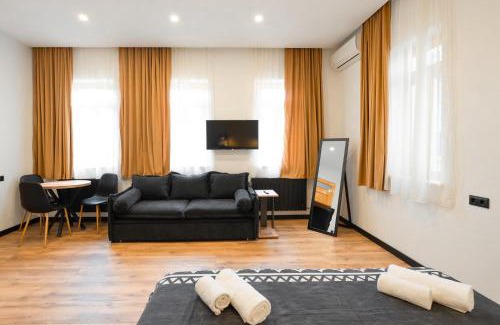Avlabari Apartment | Guli of Tbilisi - Cozy Apartment in the Heart of Old Town