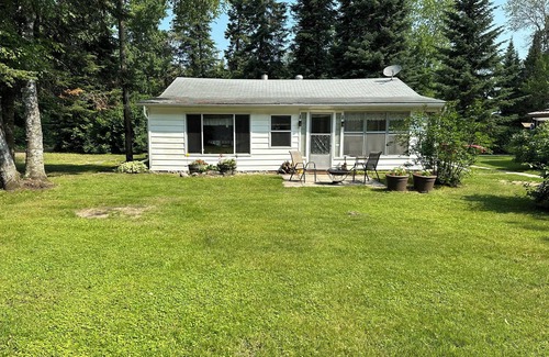Beaconia Cabin | Gull lake-cozy cabin,perfect for family gatherings with easy access to the lake
