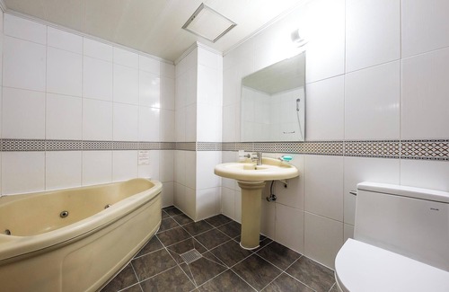 Gumi Hotel | Gumi Wonpyeong-dong Utopia