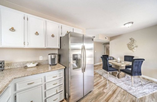Spring Valley House | Gunderson: Extended Stay w Pool, 10 Min to Strip