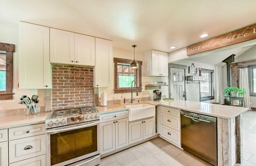 Gunnison House | Gunnison Retreat about 3 Mi to Western CO University!