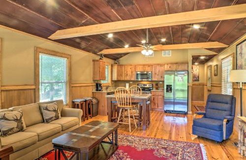 Guntersville House | Guntersville Lake Cabin with 3 Fishing Ponds!