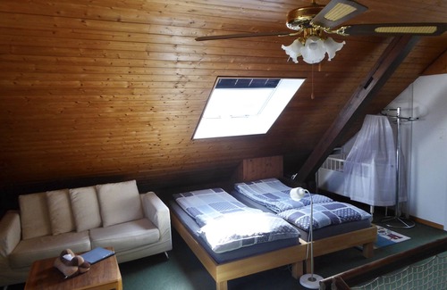 Andelfingen District House | Guntli’s Family Guesthouse: Entire top floor, own bath - rural within city range