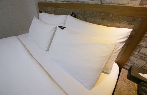 Guri Hotel | Guri K