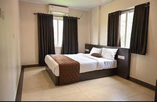 Kuppaayil Apartment | Guruyaroor suites