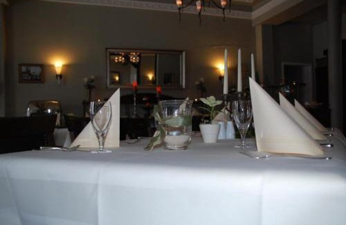 Redewisch Hotel | Gutshaus Redewisch Hotel & Restaurant