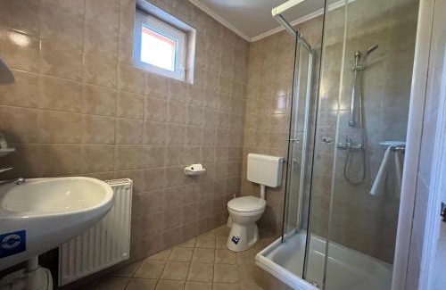 Szekszard House | Gyógygödör Vendégház