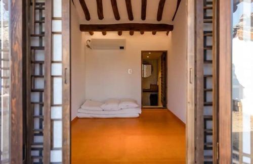 Gyeongju House | Gyeongju Stone Lantern Home Hanok Stay
