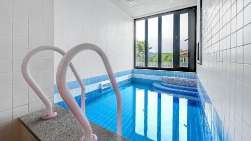 Gyeongju Villa | Gyeonju Coo n eye kids poolvilla