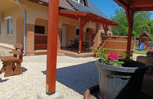 Gyoparosfuerdo House | Gyopárosi Vendégház