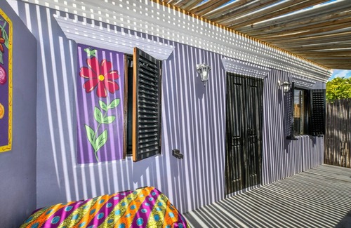 Balashi Condo | Gypsy private room at Bed & Breakfast, Mammaloe's Aruba