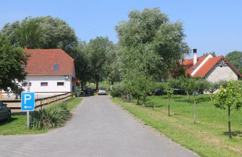 Gyulakeszi Bed & Breakfast | Gyulavezér Lovasbirodalma
