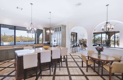 Pinnacle Peak House | HÓZHÓ East Estate at Lone Mountain