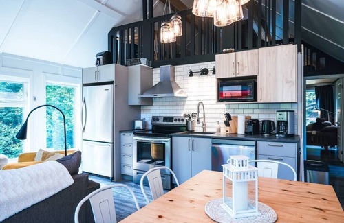 St-Adolphe-d'Howard Ski Chalet | Hôtel à la maison - Le Chalet HÔM