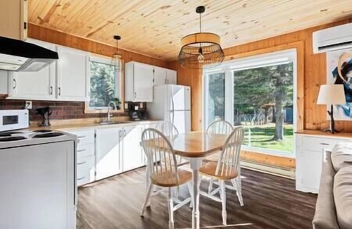 La Malbaie House | Hôtel à la maison - Chalet du Boisé avec spa