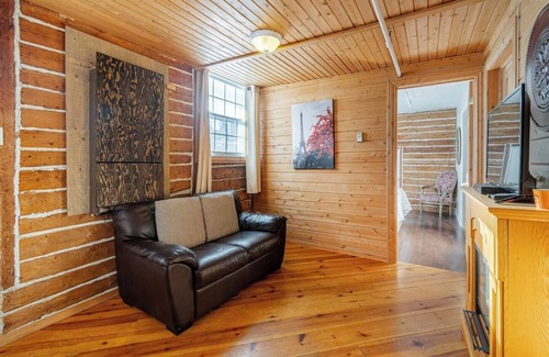 Pointe-au-Pic Apartment | Hôtel à la maison - Le Manoir #214