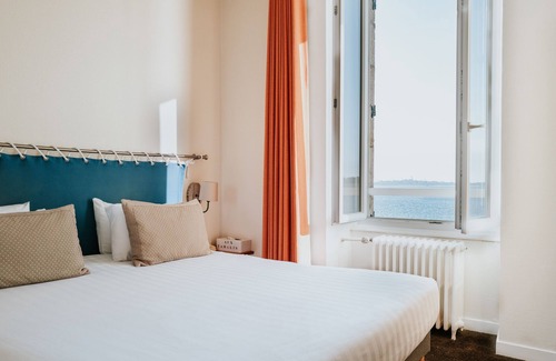 Roscoff Hotel | Hôtel Aux Tamaris - Vue Mer