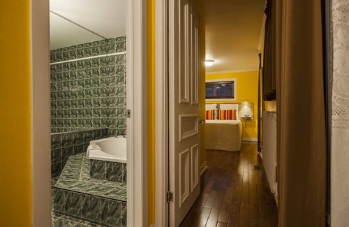 Quartier des Spectacles Hotel | Hôtel Château de l'Argoat