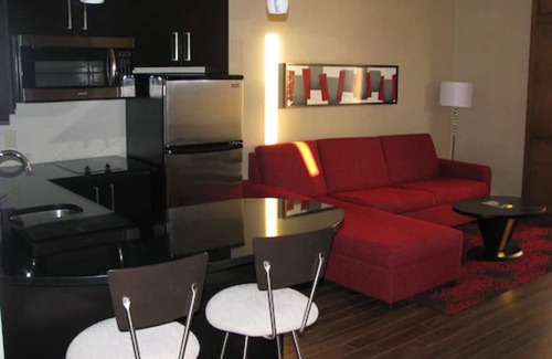 Hull Hotel | Hôtel Chateauneuf Gatineau—Ottawa