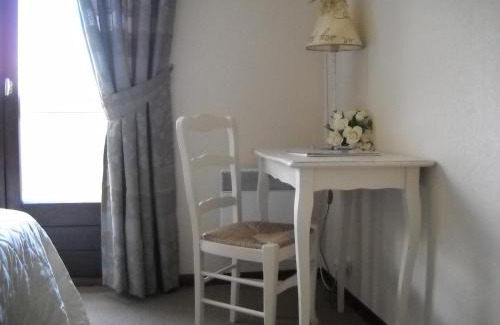 Julienas Hotel | Hôtel des Vignes - Juliénas