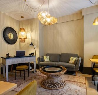 Cluny Hotel | Hôtel du Commerce