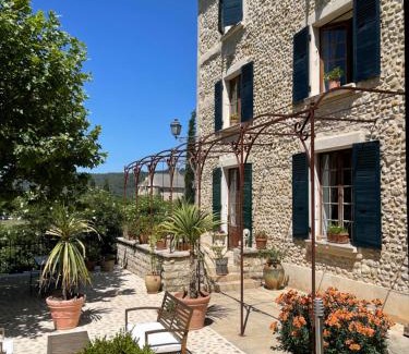 Allemagne-en-Provence Hotel | Hôtel du Moulin