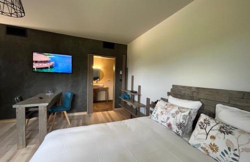 Pont-du-Navoy Hotel | Hôtel En Tilleul