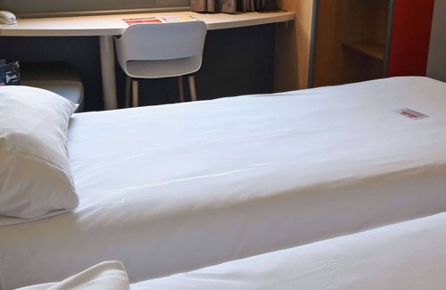 Saintes Hotel | Hôtel ibis Saintes