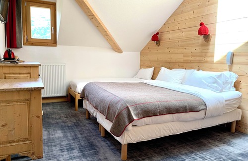 Saint-Francois-Longchamp Hotel | Hôtel Lac Bleu 1650