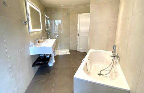 Yverdon-les-Bains Hotel | Hôtel La Prairie, Swiss Bike Hotels