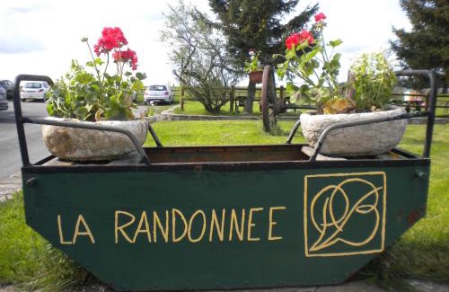 Nasbinals Hotel | Hôtel La Randonnée