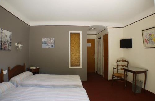 Perles-et-Castelet Hotel | Hôtel Le Castelet