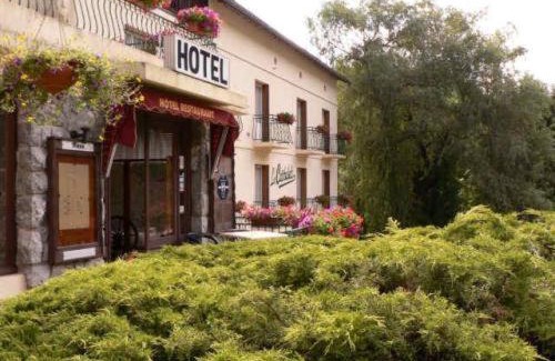 Perles-et-Castelet Hotel | Hôtel Le Castelet