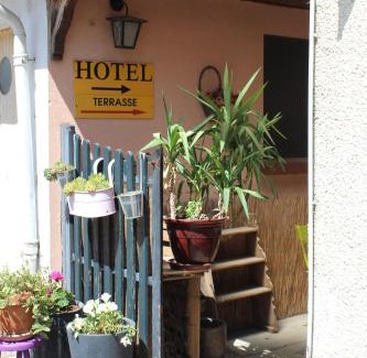 Montier-en-Der Hotel | Hôtel le Dervois