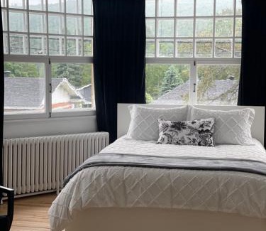 Saint Irenee Hotel | Hôtel Le Rustique