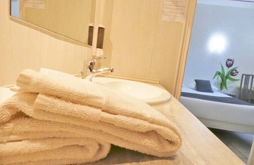 Clermont-l'Herault Hotel | Hôtel Le Sarac