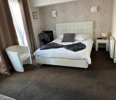 Aurillac Hotel | Hôtel Le Square