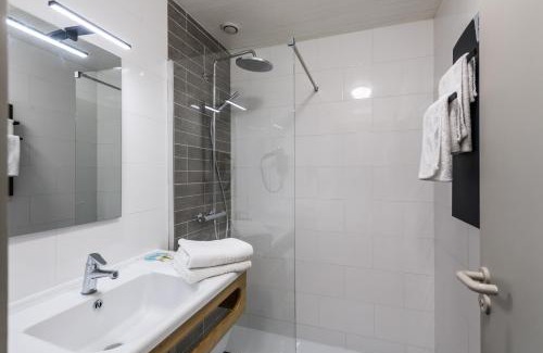 Sainte-Marie-de-Re Hotel | Hôtel Les Grenettes