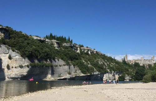 Saint-Martin-d'Ardeche Hotel | Hôtel Les Petits Oreillers