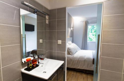 Saint-Martin-d'Ardeche Hotel | Hôtel Les Petits Oreillers